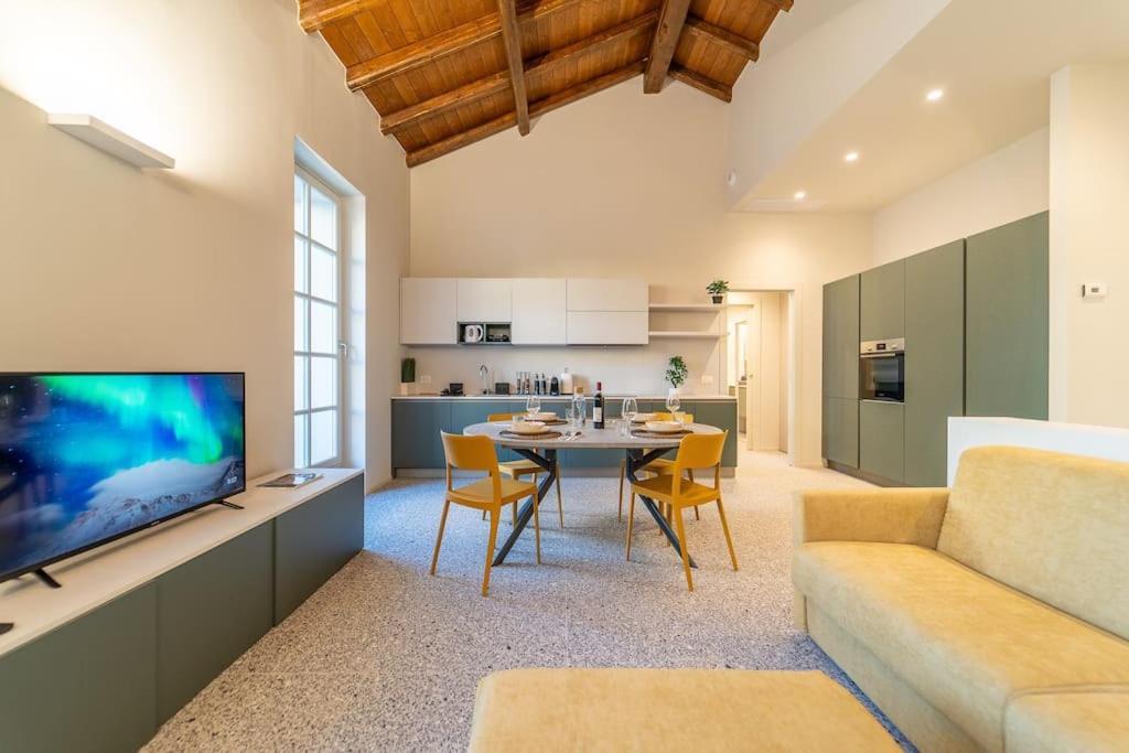 科莫Elegante Loft A 200 A Metri Dal Duomo公寓 外观 照片